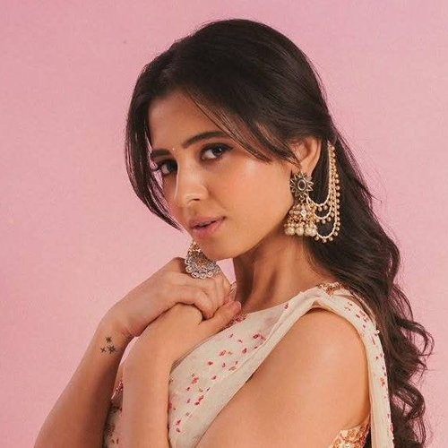 Preethi Asrani - Kiss